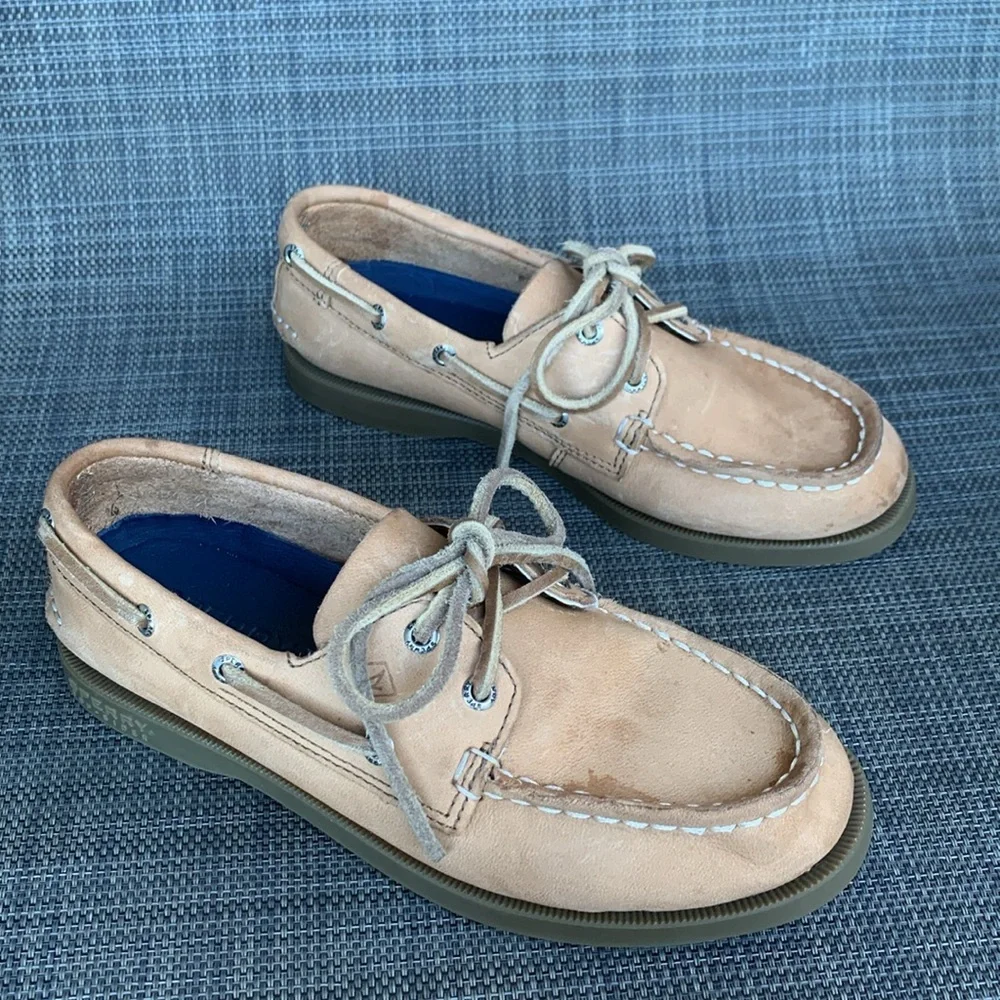 Sperry Authentic Original Slip On Boat Shoes Natural Leather Juniors size 1
